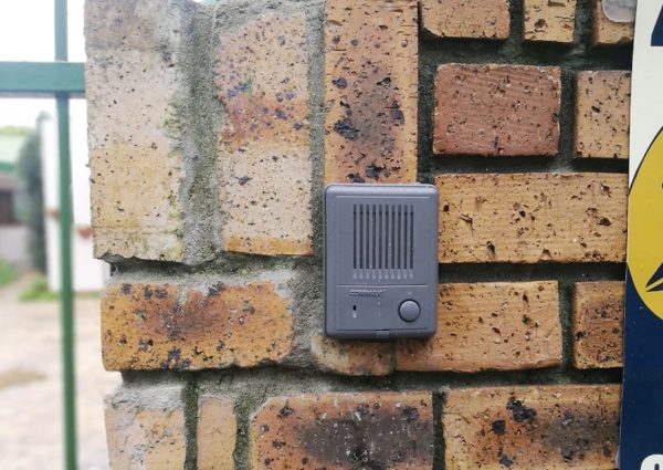 intercoms-feature intercoms-feature